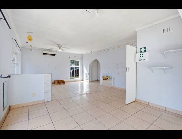4 BEDROOM HOUSE FOR SALE IN LONEHILL